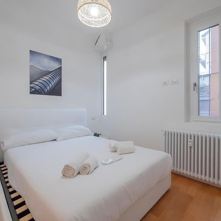 I Host Apartment - Gressoney 3 Milano Eksteriør billede